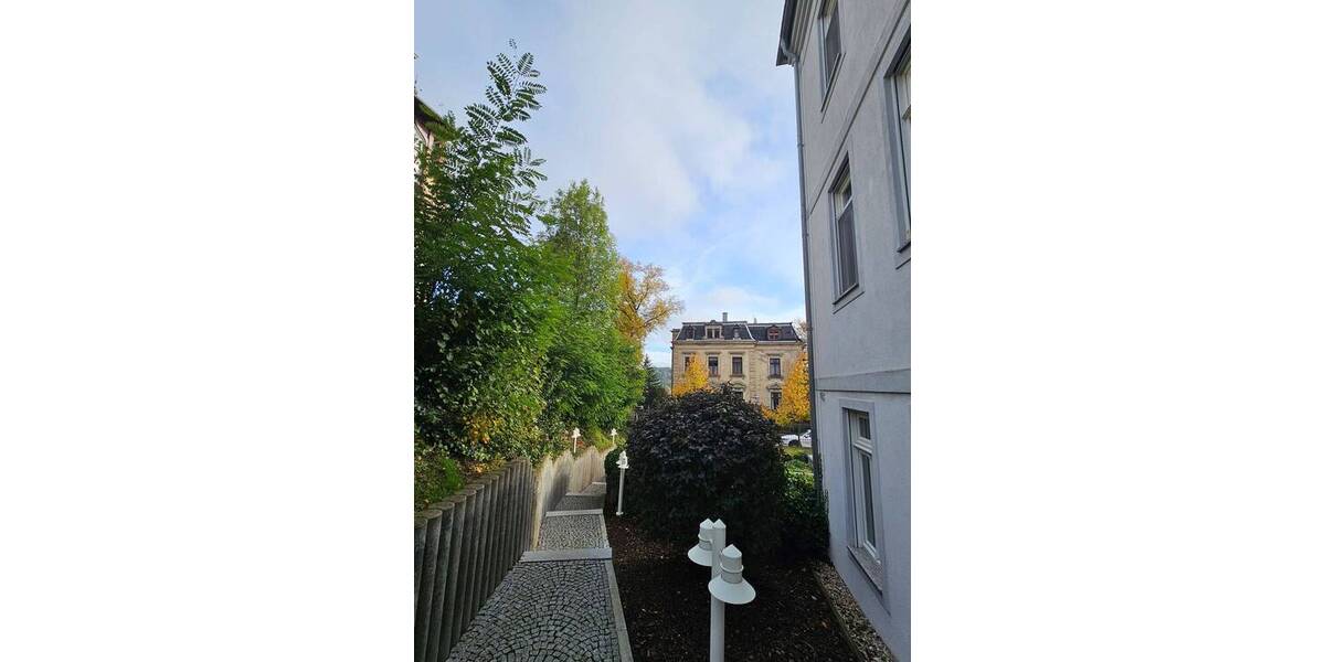 Eigentum mit Altbaucharme in bester Villenlage, Balkon, Kamin, gr. Garten, SUV-TG; viele Finanzierungsmodelle mgl. 5 zimmer