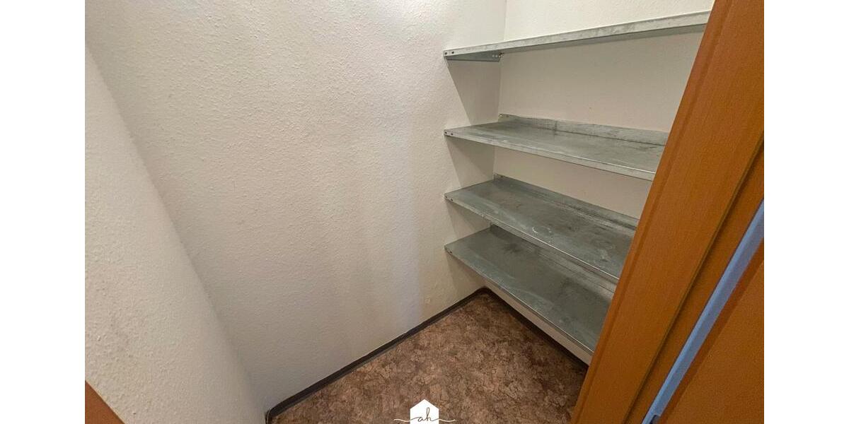 Erdgeschoßwohnung Gera Alt-Bieblach - 2 Zimmer, 71 m&sup2;, 390&euro; | Angebot:24868707