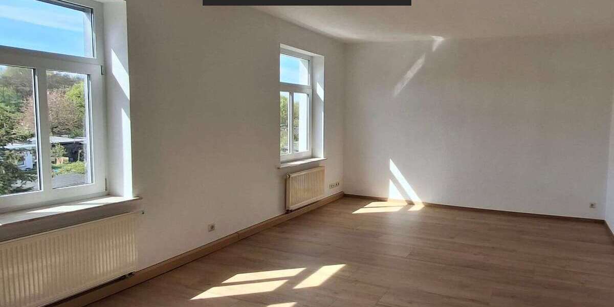 Etagenwohnung Gera Alt-Taubenpreskeln - 3 Zimmer, 91 m&sup2;, 560&euro; | Angebot:26447101