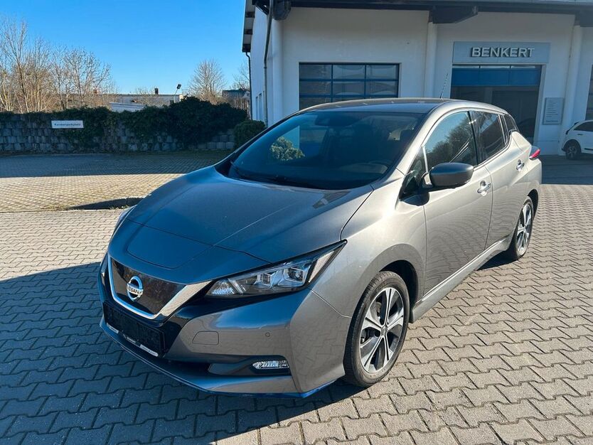 Nissan Leaf 45.600 km 17.890 € Altenburg 04600
