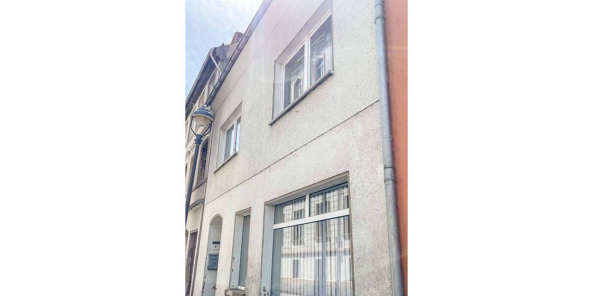 Reihenmittelhaus Meerane - 8 Zimmer, 200 m&sup2;, 79.000&euro; | Angebot:26388194