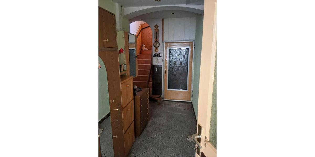 Reihenhaus Werdau - 5 Zimmer, 100 m&sup2;, 65.000&euro; | Angebot:24829937