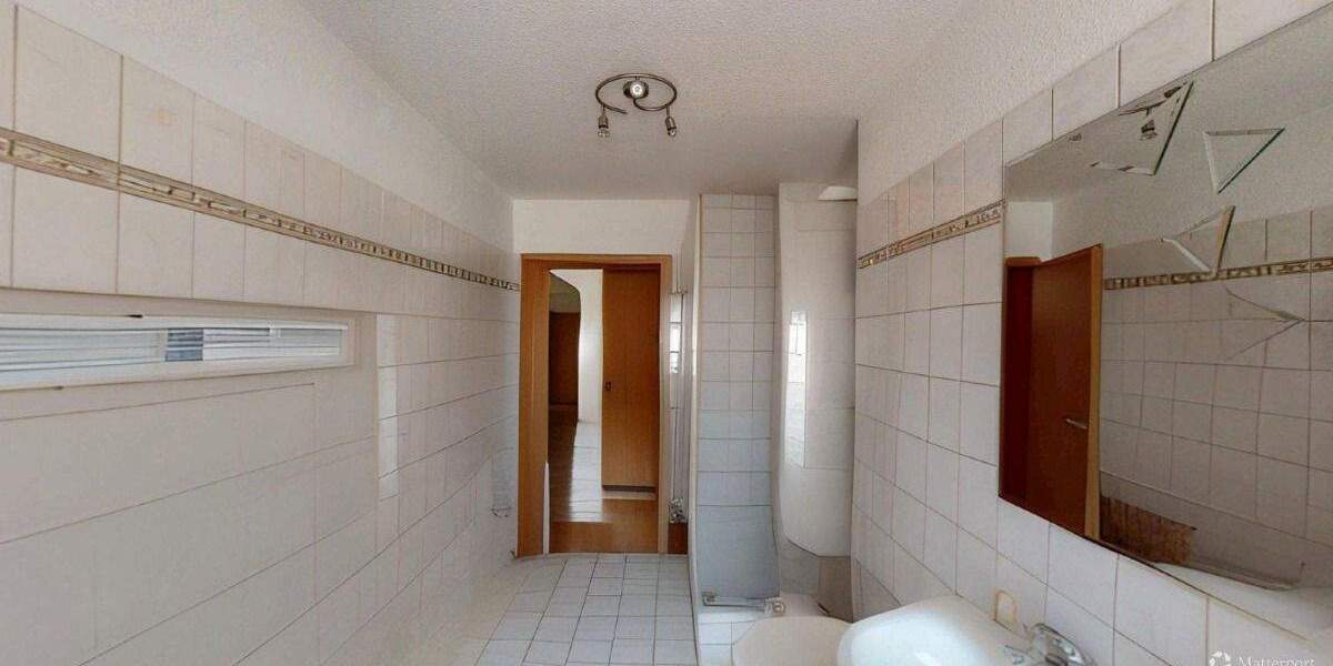 Etagenwohnung Altenburg - 6 Zimmer, 101 m&sup2;, 139.000&euro; | Angebot:25777378