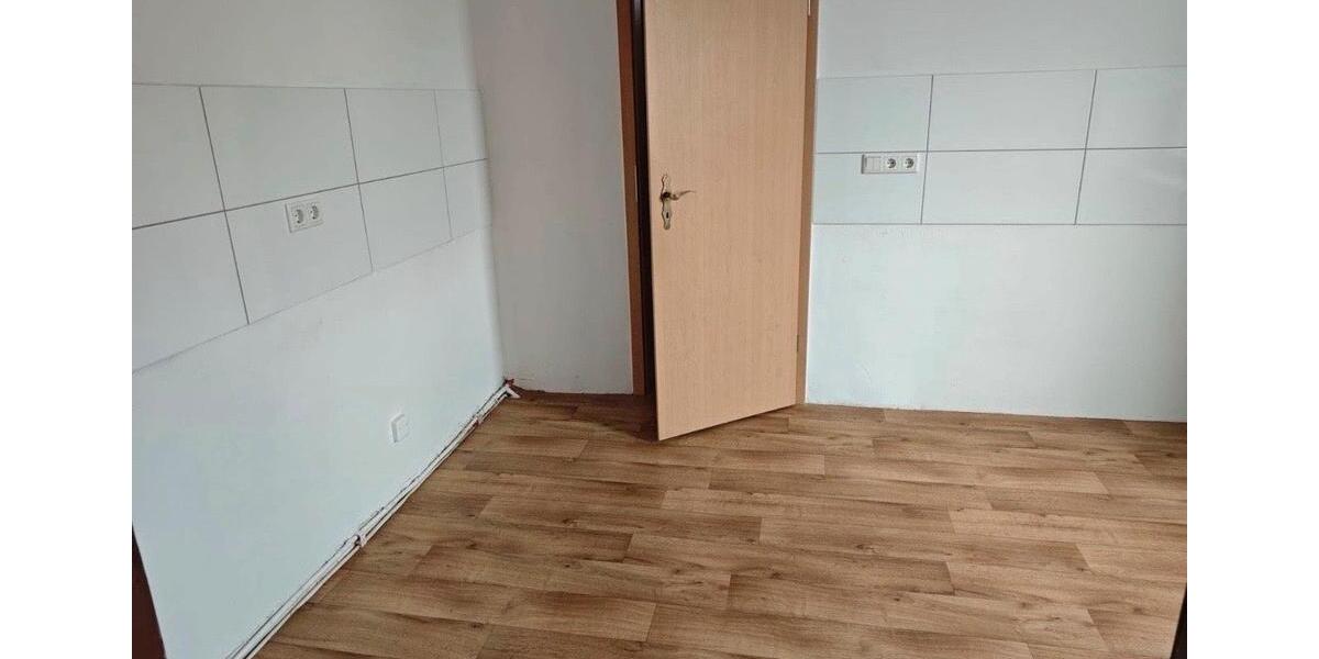 Erdgeschoßwohnung Elsteraue - 5 Zimmer, 106 m&sup2;, 700&euro; | Angebot:26091024