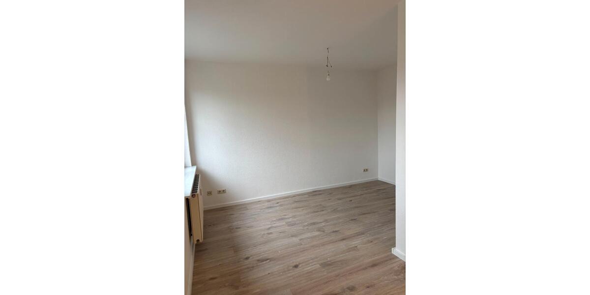 Etagenwohnung Zeitz - 1.5 Zimmer, 42 m&sup2;, 275&euro; | Angebot:26458300