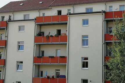 Wohnung Zeitz - 2 Zimmer, 47 m&sup2;, 330&euro; | Angebot:26562862