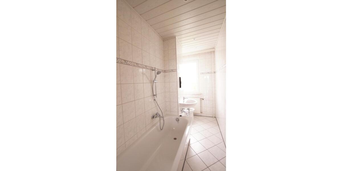 Etagenwohnung Triptis - 4 Zimmer, 69 m&sup2;, 415&euro; | Angebot:26179984