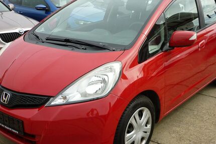 Honda Jazz 129.000 km 5.500 &euro; Gera 07548