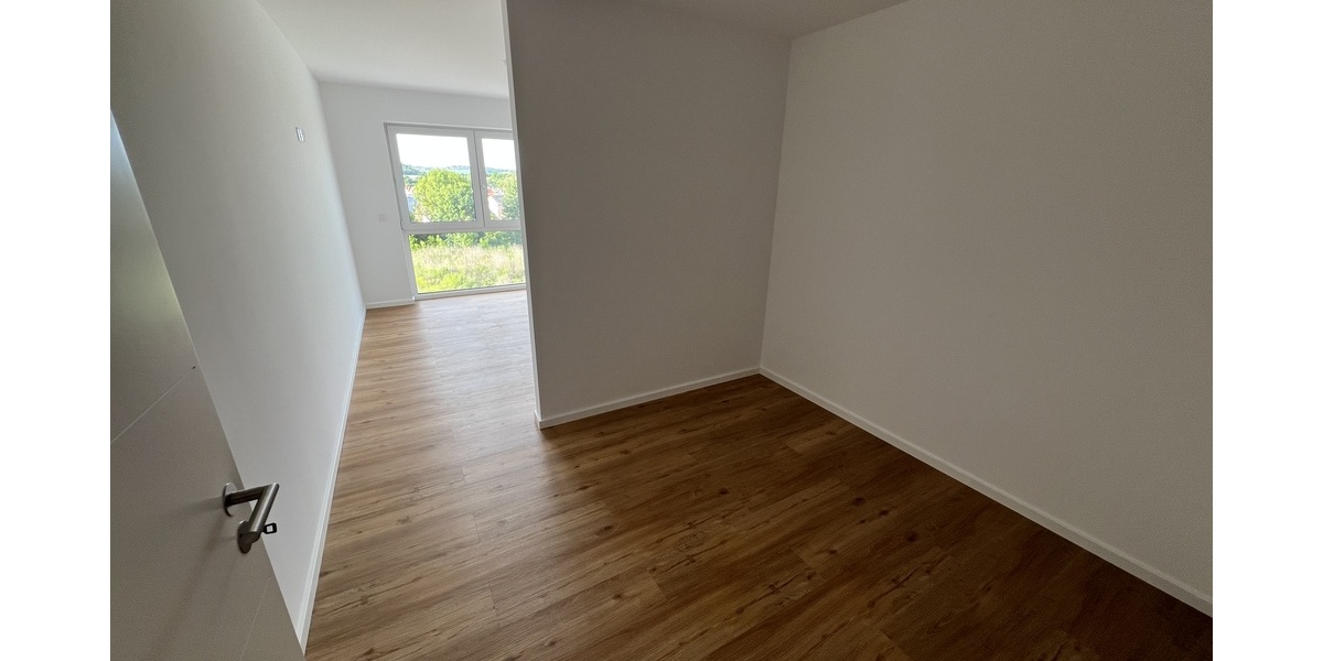 Zweitbezug nach Neubau! Tolle 4-Raum EG-Wohnung im mit großem Balkon, Aufzug, in ruhiger Lage von Gera! - Etagenwohnung Gera Pforten | Angebot:27459580