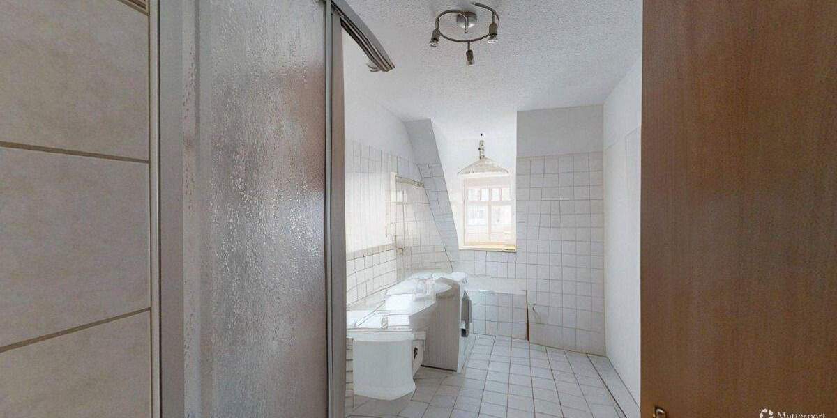 Etagenwohnung Altenburg - 6 Zimmer, 101 m&sup2;, 139.000&euro; | Angebot:25777378