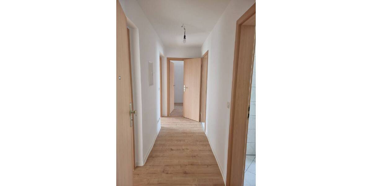Etagenwohnung Weida - 4 Zimmer, 72 m&sup2;, 380&euro; | Angebot:26902531