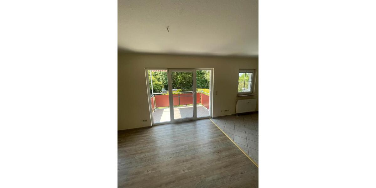 Etagenwohnung Schmölln - 1 Zimmer, 40 m&sup2;, 280&euro; | Angebot:26223217