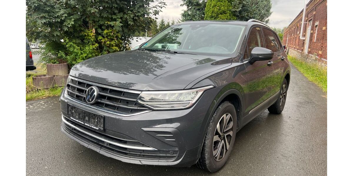 VW Tiguan 79.000 km 23.100 &euro; Werdau 08412