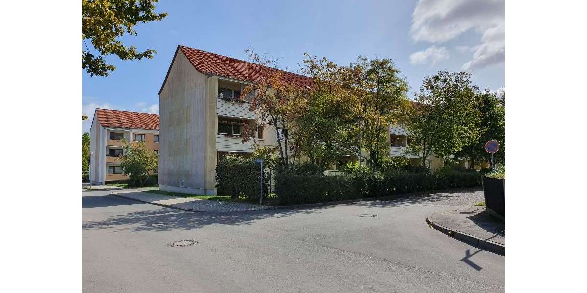 Etagenwohnung Hermsdorf - 3 Zimmer, 62 m&sup2;, 370&euro; | Angebot:27112514