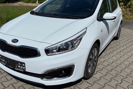 Kia ceed / Ceed 176.000 km 8.790 &euro; Altenburg 04600