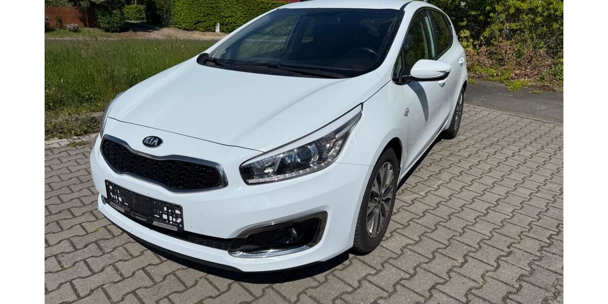 Kia ceed / Ceed 176.000 km 8.790 &euro; Altenburg 04600