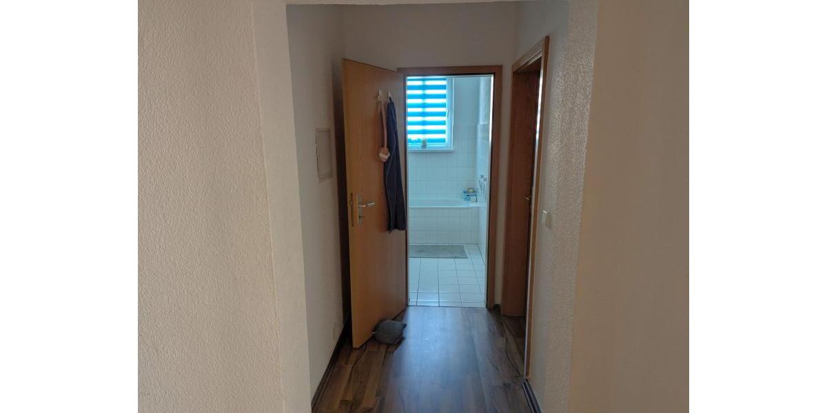 Erdgeschoßwohnung Gera - 1 Zimmer, 18 m&sup2;, 121&euro; | Angebot:26422068