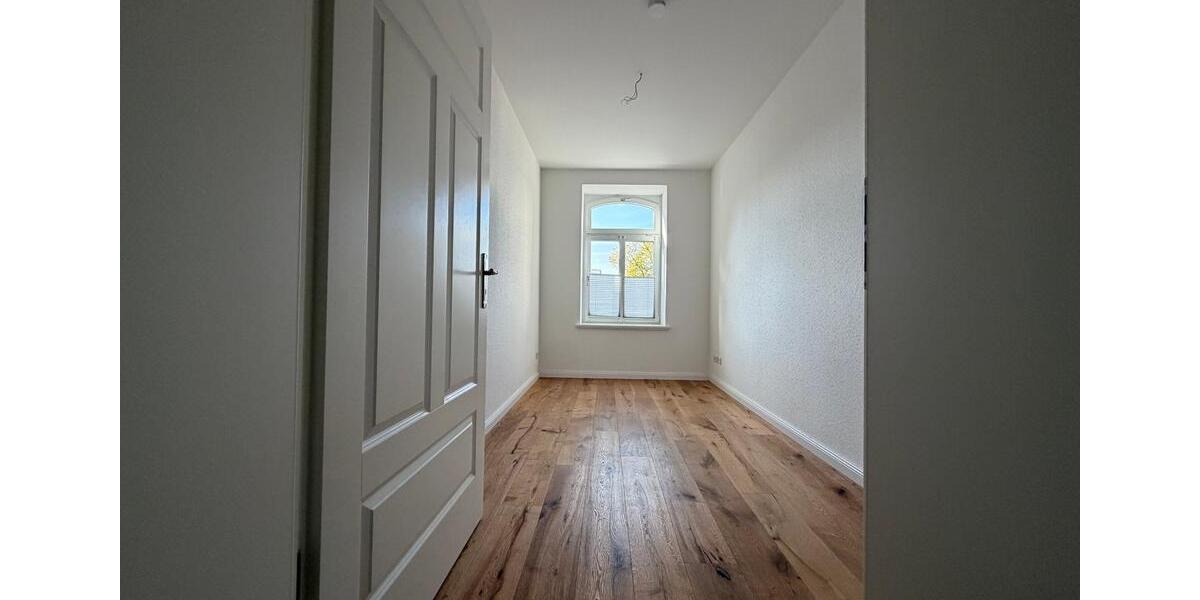 Hochparterre Meerane - 4 Zimmer, 95 m&sup2;, 1.000&euro; | Angebot:26325764