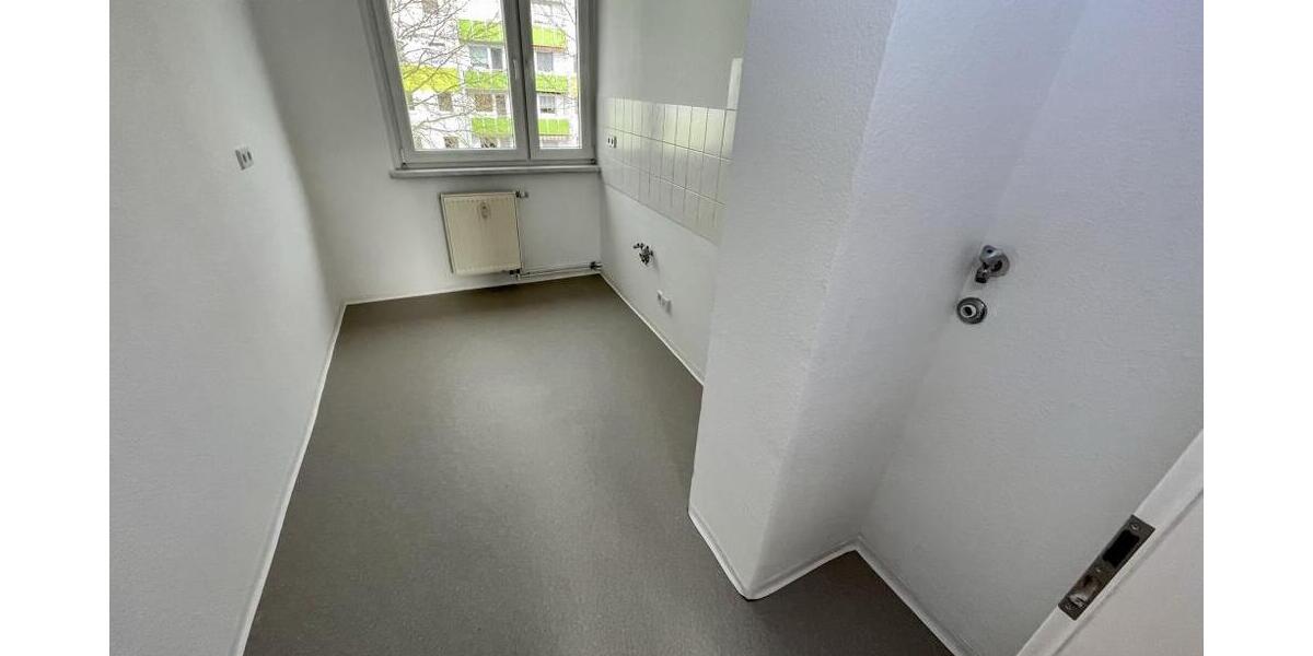4 Raum Whg. mit Balkon gesucht? Nähe von AMAZON in Gera-Langenberg! - Etagenwohnung Gera Langenberg | Angebot:26335686