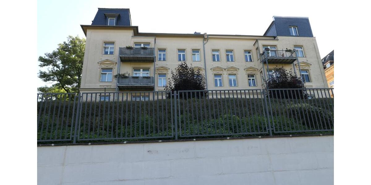 Dachgeschoßwohnung Greiz - 2 Zimmer, 43 m&sup2;, 243&euro; | Angebot:24702811