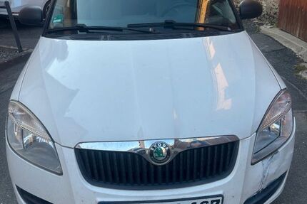 Skoda Fabia 147.000 km 2.875 € Auma 07955