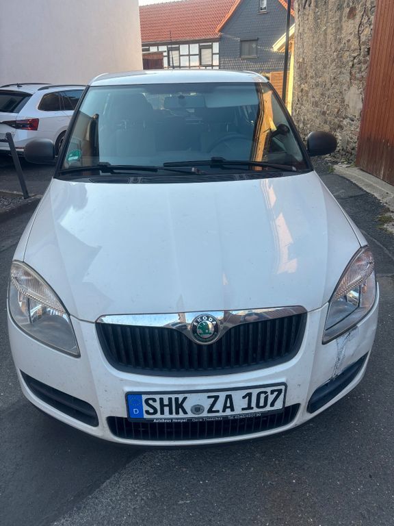 Skoda Fabia 147.000 km 2.875 € Auma 07955