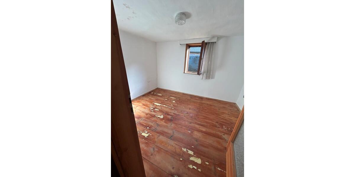 Bauernhaus, Landhaus Triptis - 14 Zimmer, 250 m&sup2;, 110.000&euro; | Angebot:22695556