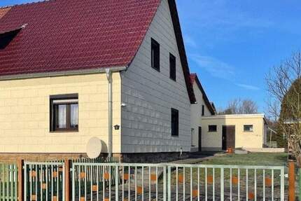 Haus Droyßig - 4 Zimmer, 100 m&sup2;, 125.000&euro; | Angebot:25211806