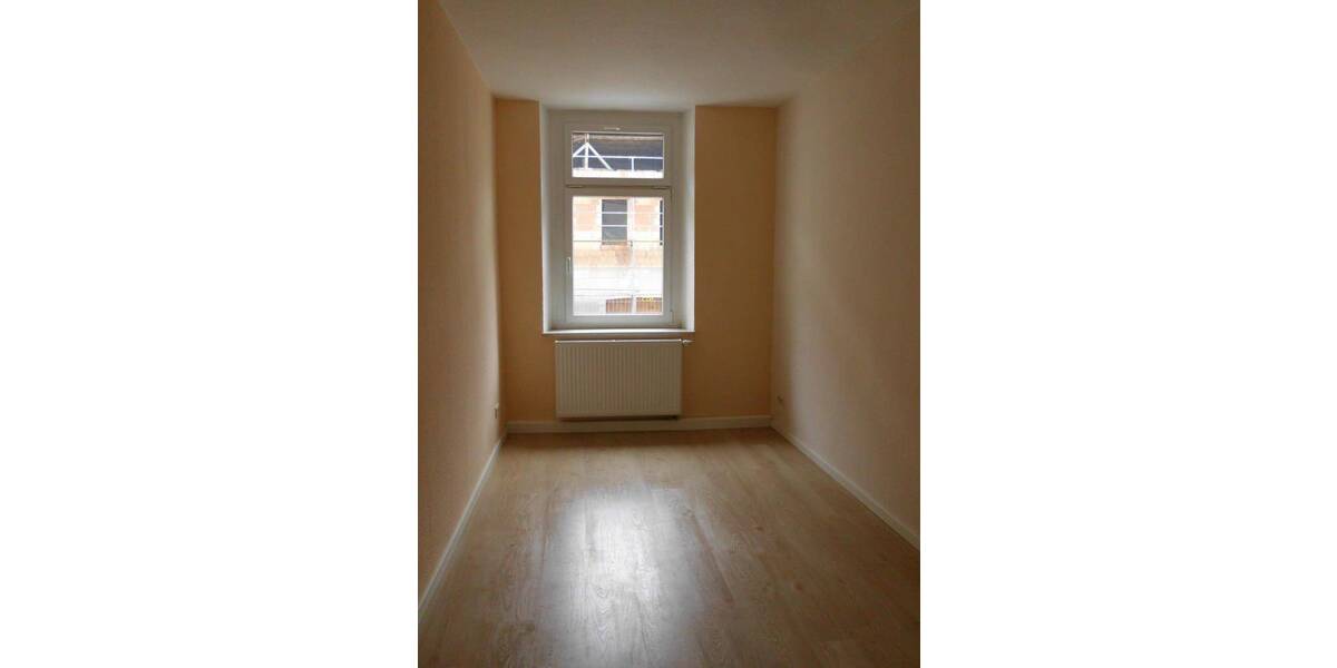 Etagenwohnung Gera Innenstadt - 4 Zimmer, 87 m&sup2;, 420&euro; | Angebot:26739886