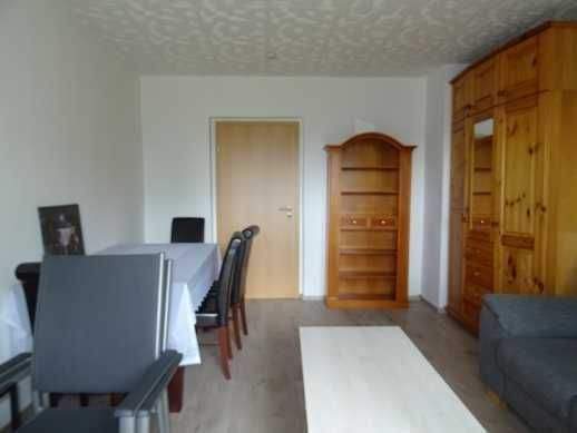 Saniert und neu möbliert - hübsche 3-Zimmer-Eigentumswohnung im Hochparterre in Hohenleuben zu verkaufen 3 zimmer