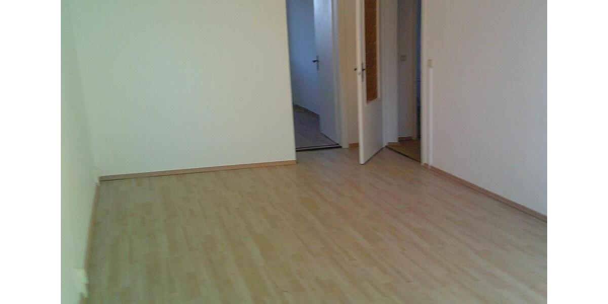 Erdgeschoßwohnung Rositz - 3 Zimmer, 56 m&sup2;, 255&euro; | Angebot:26163565