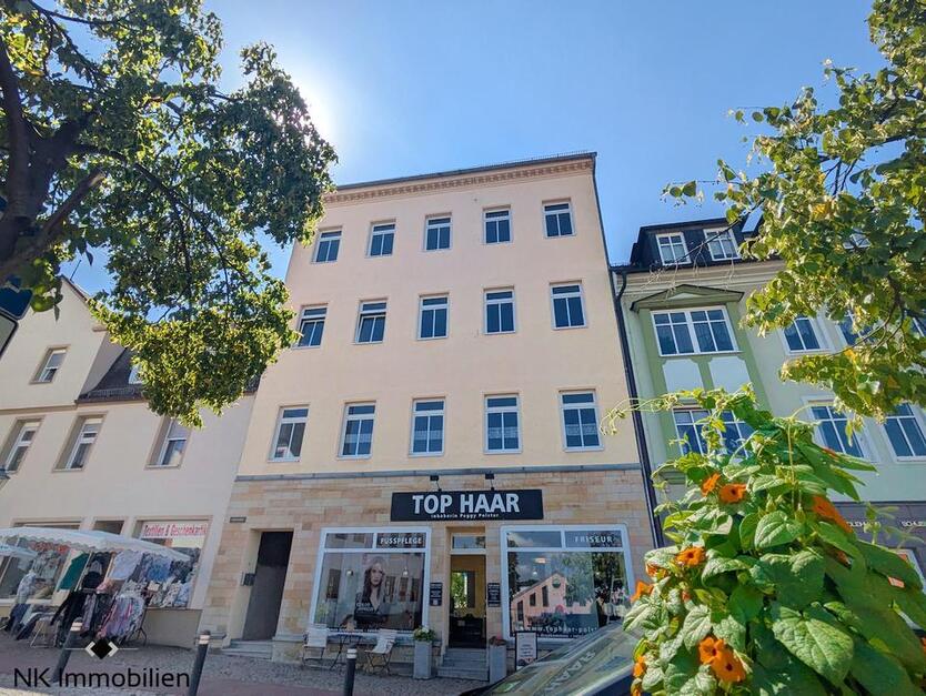 ++ attraktive, renovierte 3-Raum Wohnung in zentraler Lage, direkt am Markt in Meerane ++