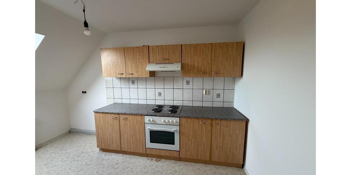 Dachgeschoßwohnung Altenburg - 2 Zimmer, 42 m&sup2;, 300&euro; | Angebot:24651533