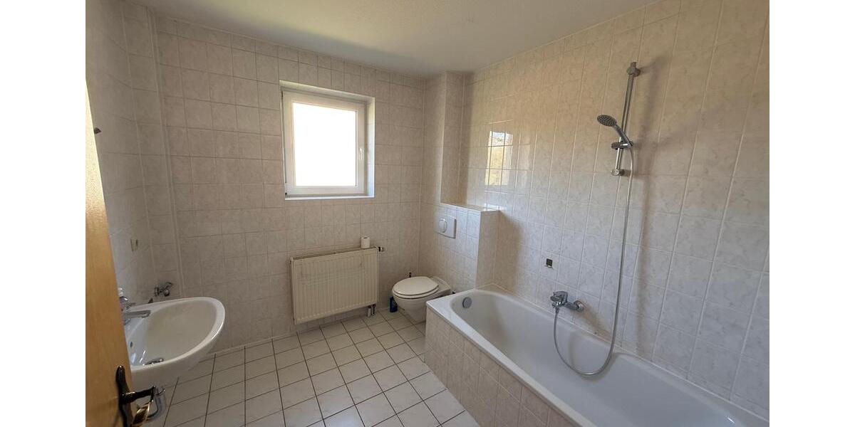 Etagenwohnung Weida - 2 Zimmer, 52 m&sup2;, 315&euro; | Angebot:26072433