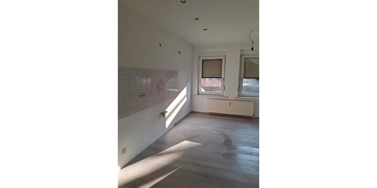 Erdgeschoßwohnung Werdau - 4 Zimmer, 101 m&sup2;, 856&euro; | Angebot:24631795