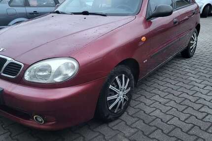 Daewoo Lanos 94.000 km 1.111 &euro; Elsteraue 06729