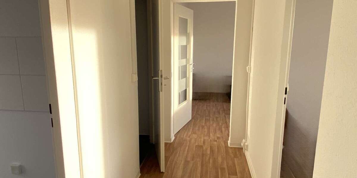 Etagenwohnung Altenburg - 4 Zimmer, 74 m&sup2;, 371&euro; | Angebot:25475893