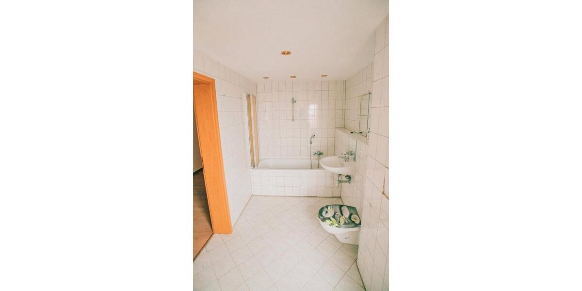 Dachgeschoßwohnung Gera Alt-Bieblach - 2 Zimmer, 75 m&sup2;, 449&euro; | Angebot:26112908