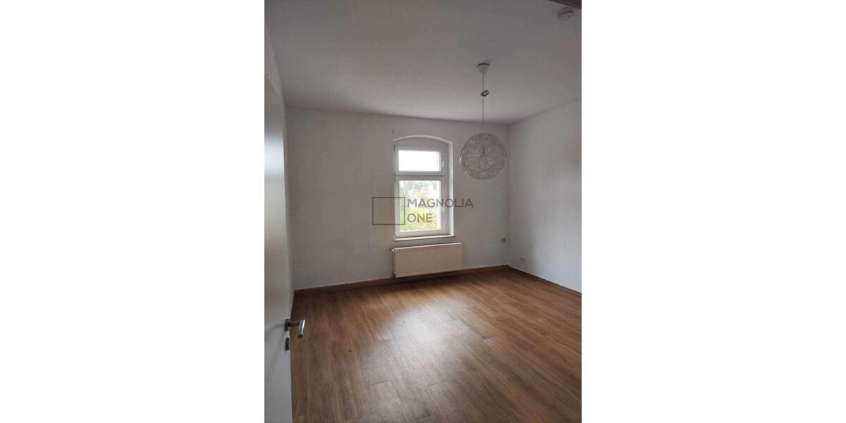 Etagenwohnung Gößnitz - 4 Zimmer, 101 m&sup2;, 620&euro; | Angebot:22260220