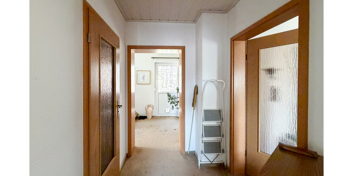 Charmantes Einfamilienhaus mit Substanz, Garage, Garten und Terrasse ! - Einfamilienhaus Gera Zwötzen | Angebot:26193442