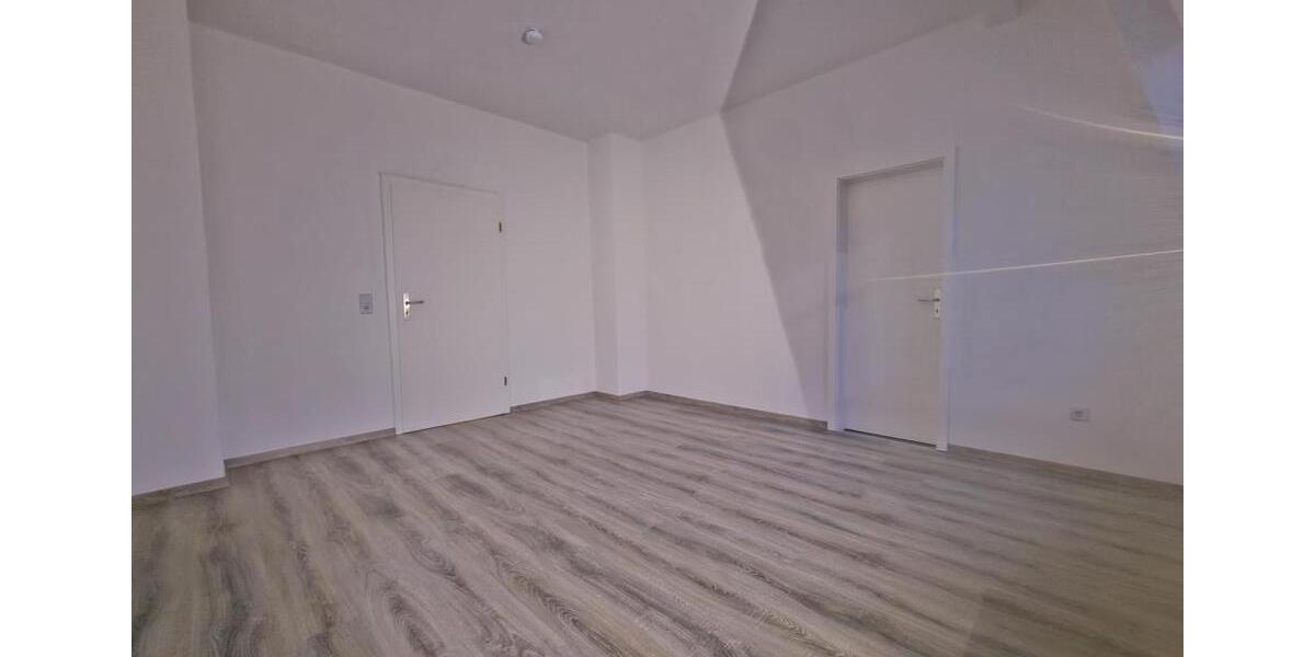 Dachgeschoßwohnung Altenburg - 3 Zimmer, 83 m&sup2;, 457&euro; | Angebot:24441335