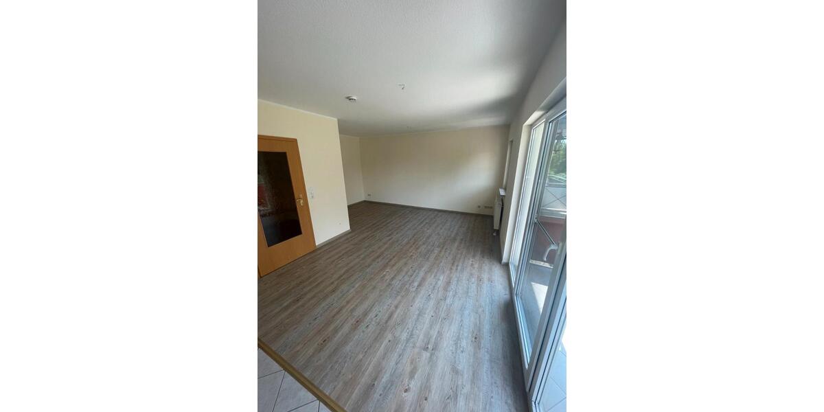 Etagenwohnung Schmölln - 1 Zimmer, 40 m&sup2;, 280&euro; | Angebot:26223217