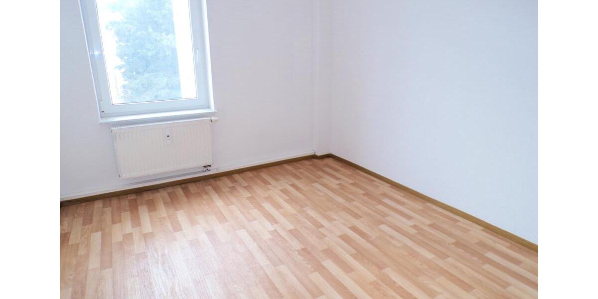 Etagenwohnung Werdau - 3 Zimmer, 65 m&sup2;, 370&euro; | Angebot:25249800