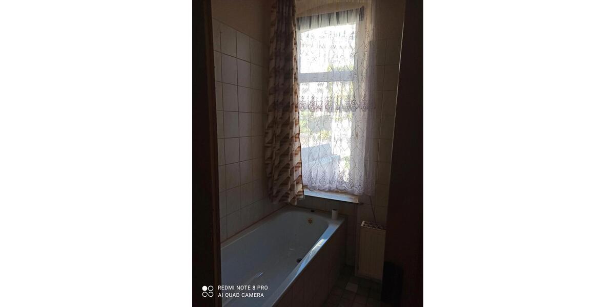 Etagenwohnung Greiz - 2 Zimmer, 37 m&sup2;, 210&euro; | Angebot:26587465