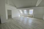 Dachgeschoßwohnung Greiz - 4 Zimmer, 152 m&sup2;, 836&euro; | Angebot:26462524
