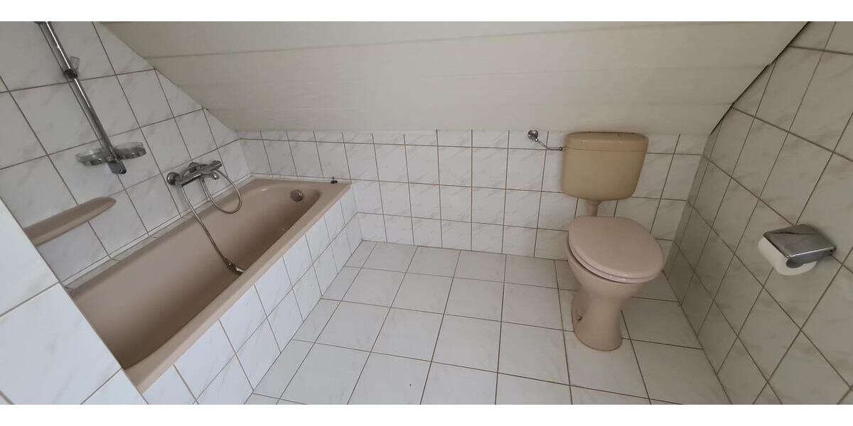 Einfamilienhaus in sehr ruhiger Dorflage, sofort beziehbar - Einfamilienhaus Hermsdorf | Angebot:26095731