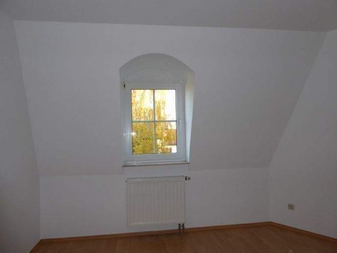 Vermietete, gemütliche 2-Zimmer-Eigentumswohnung mit Carportplatz in Hohenleuben zu verkaufen 2 zimmer