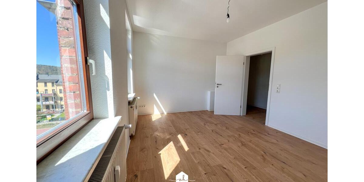 Dachgeschoßwohnung Greiz - 4 Zimmer, 83 m&sup2;, 520&euro; | Angebot:26476621