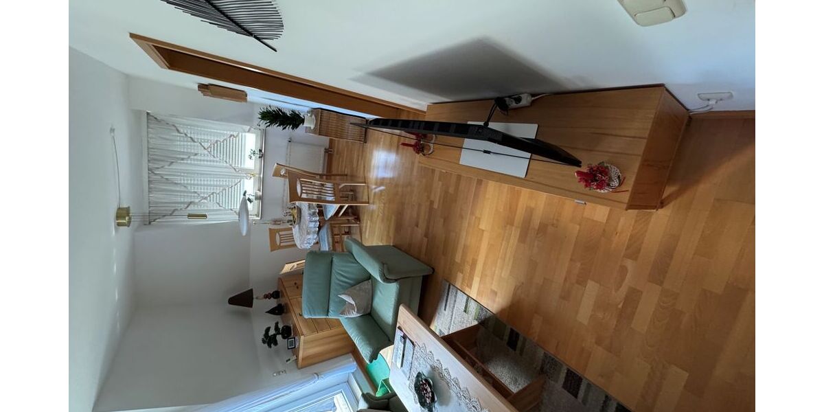 Eigentumswohnung mit Stellplatz in ansprechender Wohngegend! - Dachgeschoßwohnung Gera Alt-Bieblach | Angebot:26476502