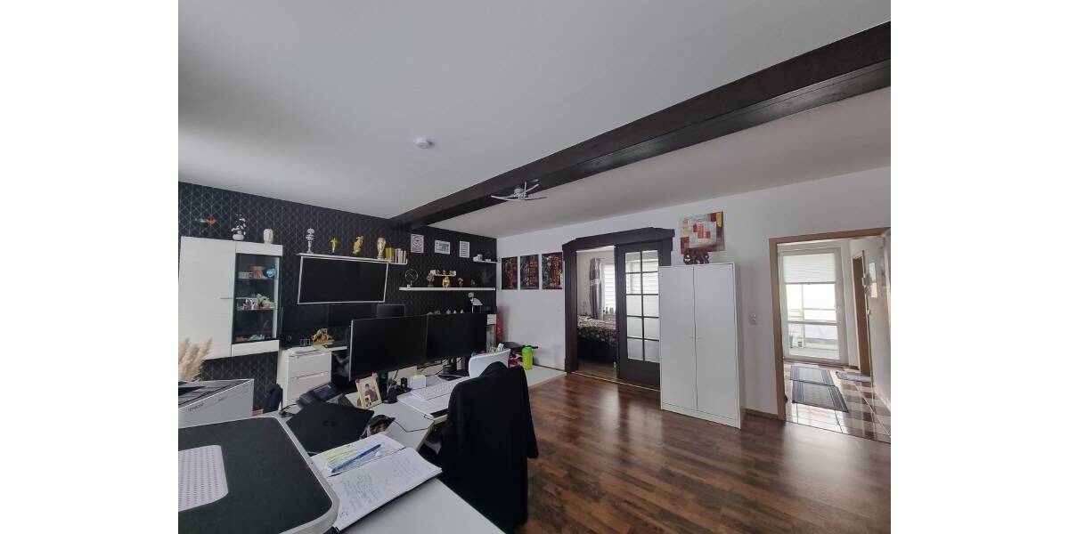 Reihenmittelhaus Crimmitschau - 6 Zimmer, 206 m&sup2;, 259.000&euro; | Angebot:25926457